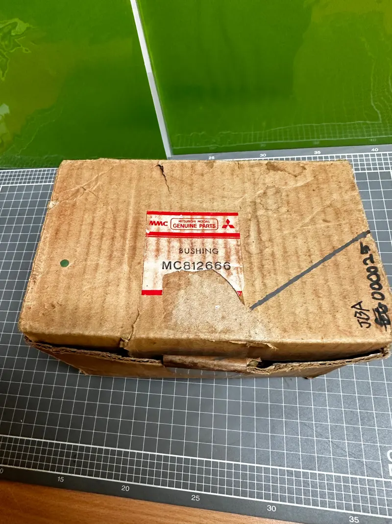 Mitsubishi Bushing Mc812666 1