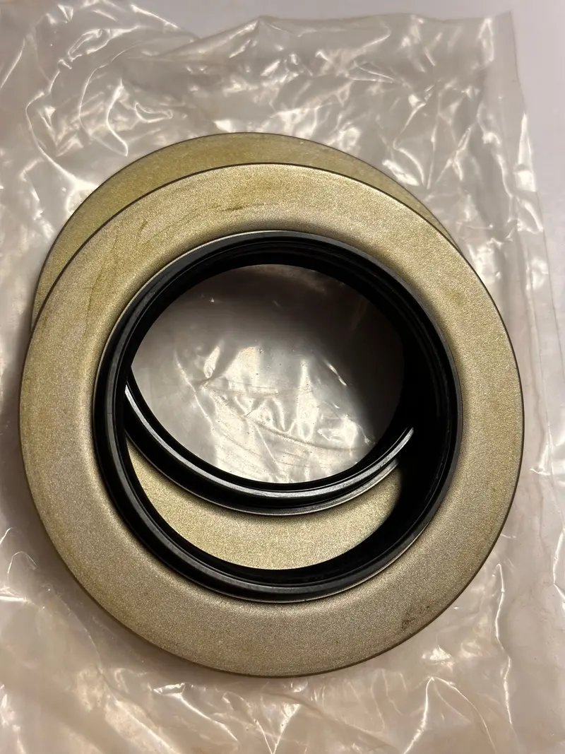 Mitsubishi Fuso  Mb161152 Genuine Oil Seal, Rear, Outer Drum 1