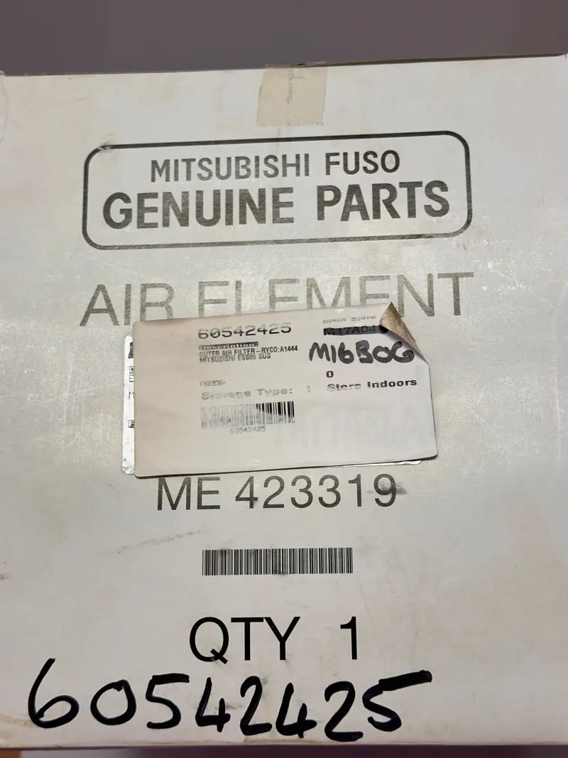 Mitsubishi Fuso Me423319 Air Filter 1