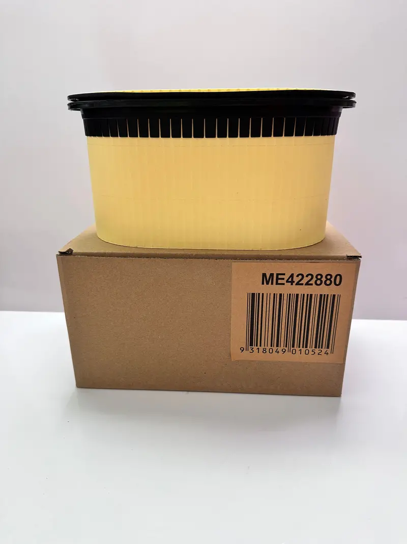 Mitsubishi Me422880 Air Filter 1
