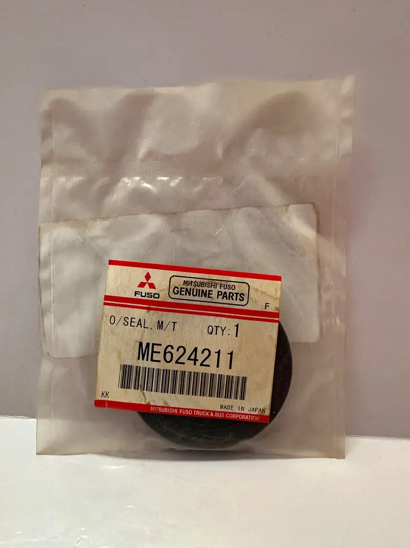 Mitsubishi Me624211 Oil Seal M/T 1
