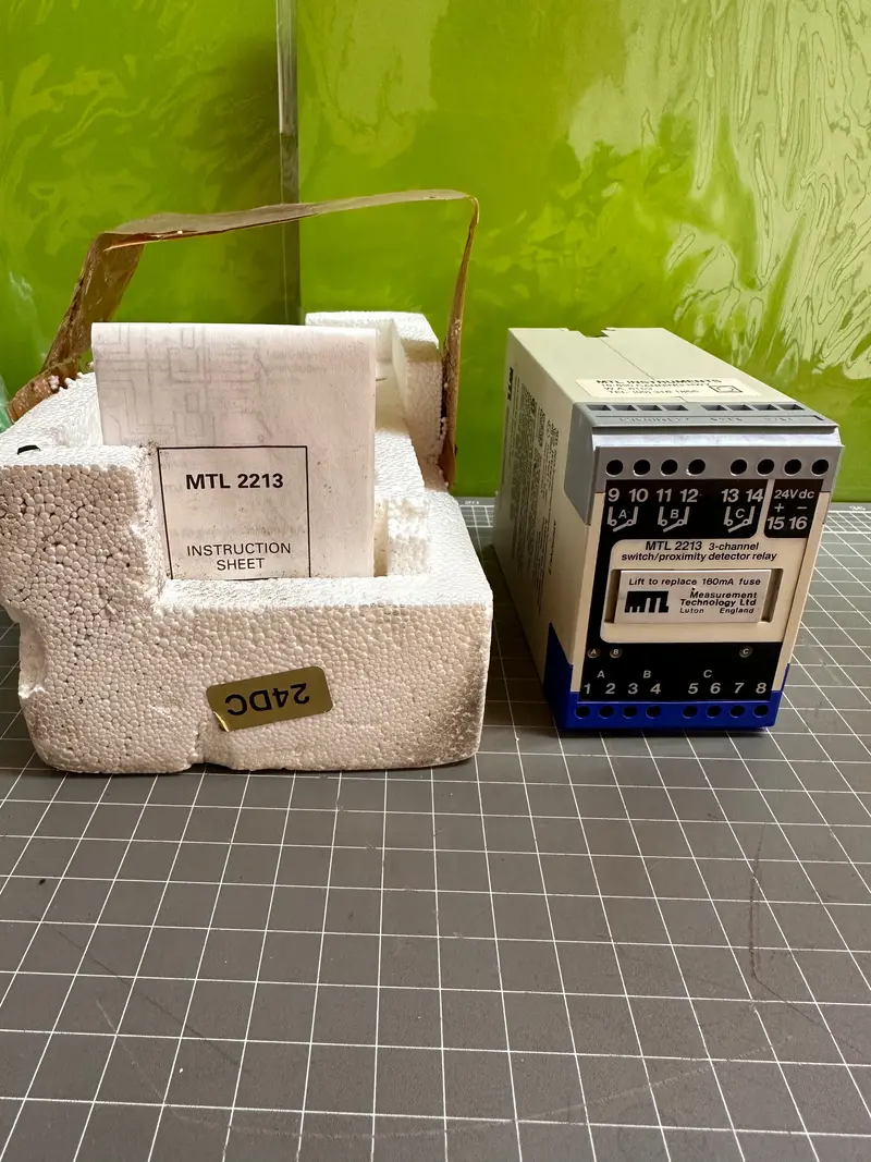 Mtl 2213 Switch/Proximity Detector 3-Channel 1