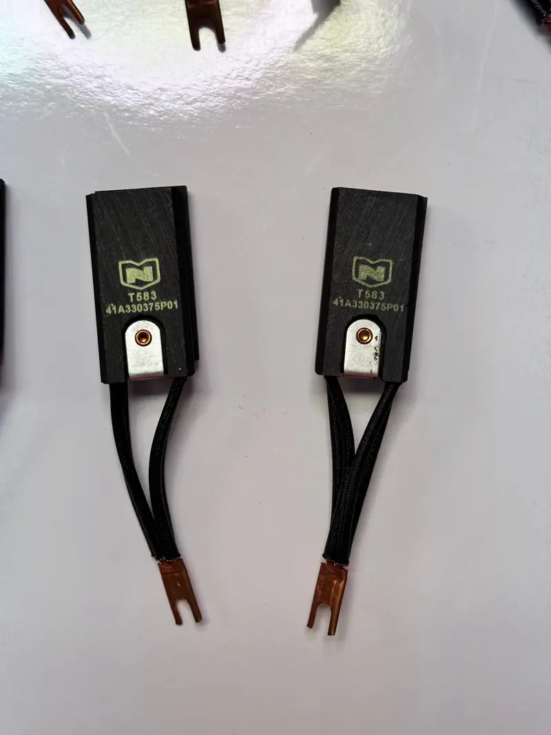 National T583 / 41A330375p01 - 41A330375p1 Carbon Brush 2