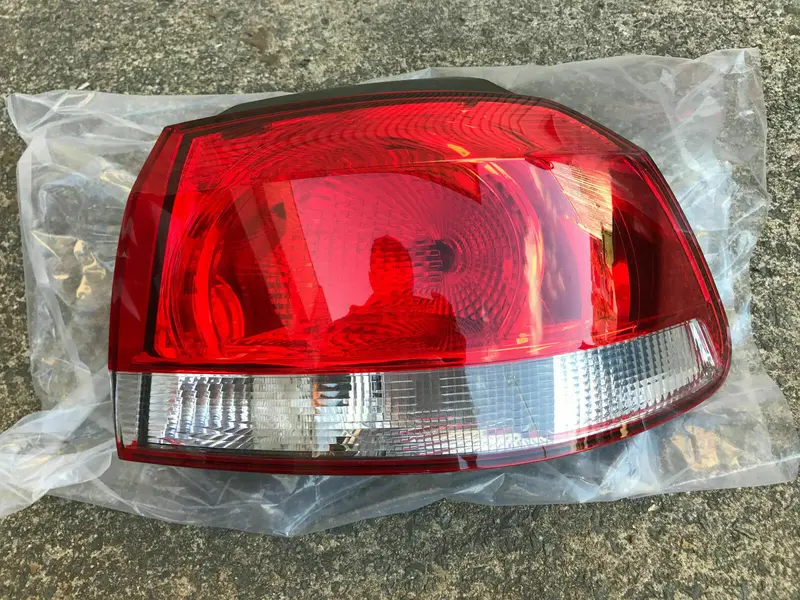 New Genuine Vw Volkswagen Rhr Right Rear Tail Light Tailight Brake Back Driver 1