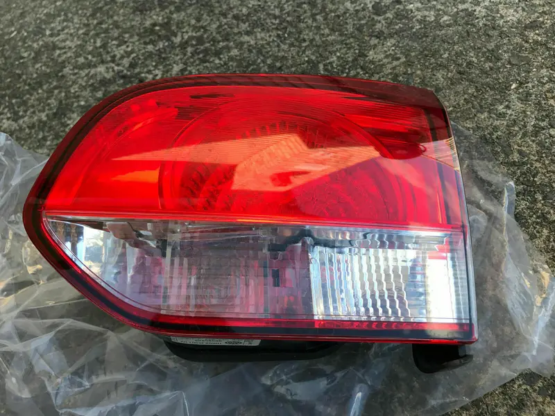 New Genuine Vw Volkswagen Rhr Right Rear Tail Light Tailight Brake Boot Trunk 08 1