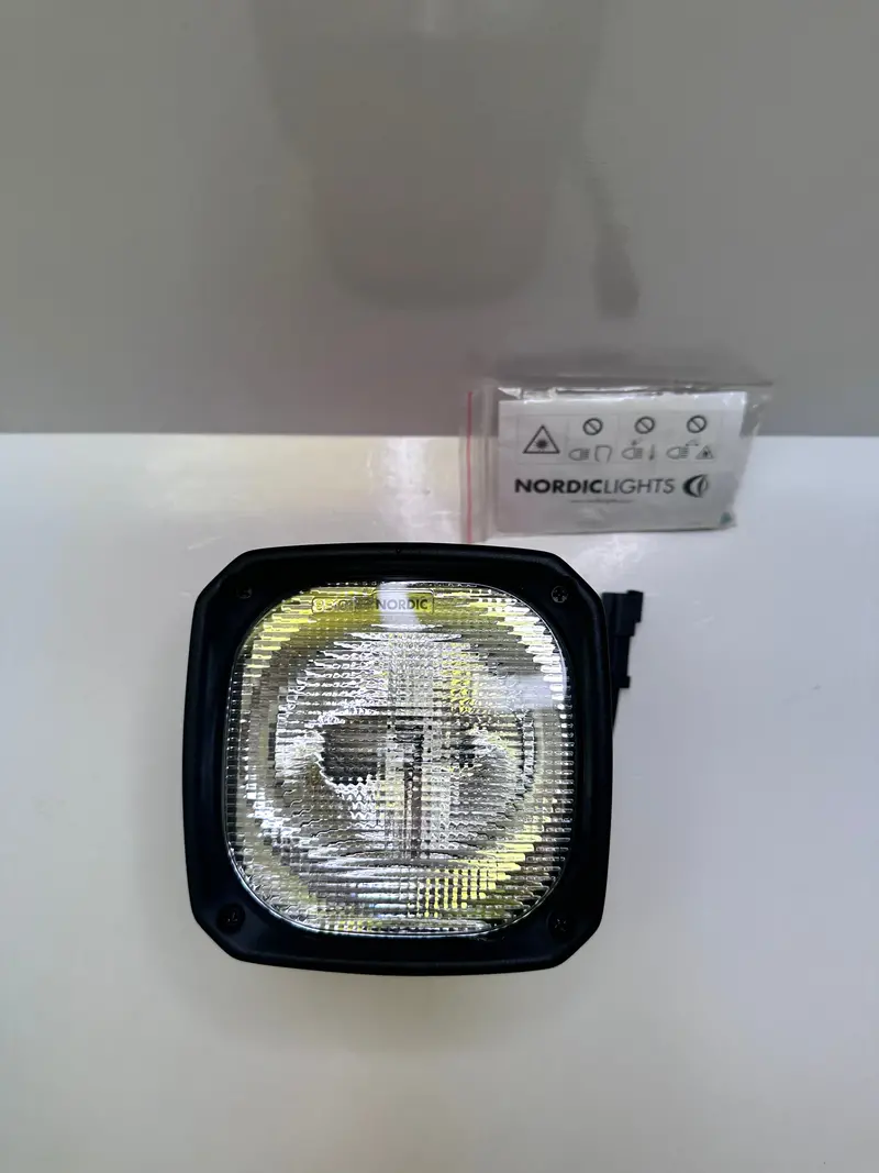 Nordic 994-204 24V N400 Heavy Duty Hid Flood Lamp/Work Light 35W 1