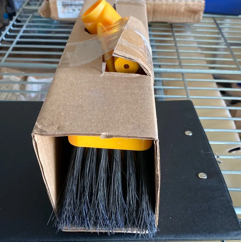 Oates 350Mm Workshop Medium Stiff Poly Broom Head 1