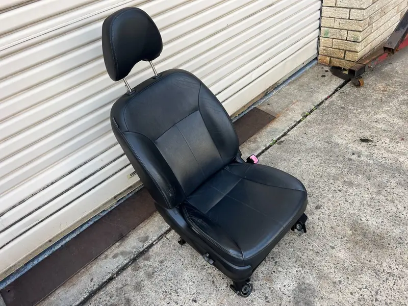 Oem Genuine Subaru Forester Sh 08 - 12 Front Right Drivers Leather Seat Electric 1