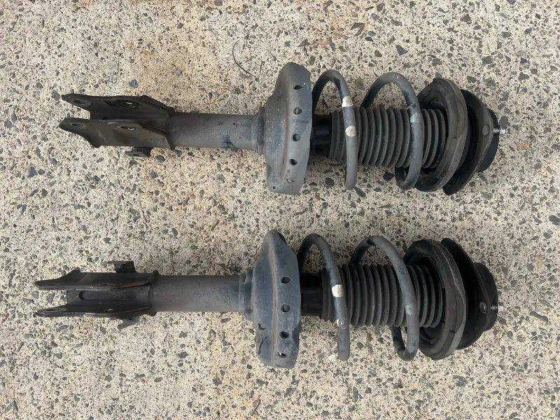 Oem Genuine Subaru Forester Sh 08 - 12 Front Struts Suspension Springs Genuine 1
