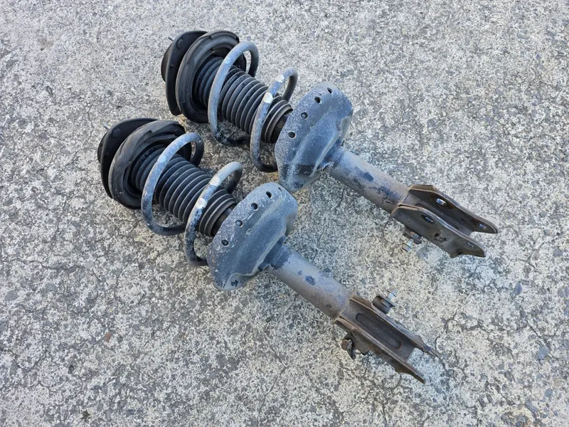 Oem Subaru Forester Sh 2008 - 12 Front Suspension Struts Set Pair Low Km 144Kms 1