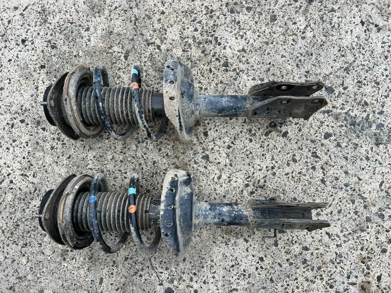Oem Subaru Forester Sj Turbo Diesel 2013 - 15 Front Suspension Struts Set Pair 1