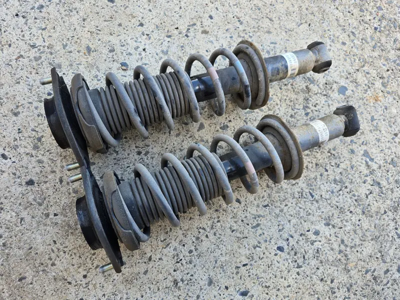 Oem Subaru Impreza Gh Ge 08 - 11 Rear Suspension Struts Set Pair Good Kms 177Kms 1
