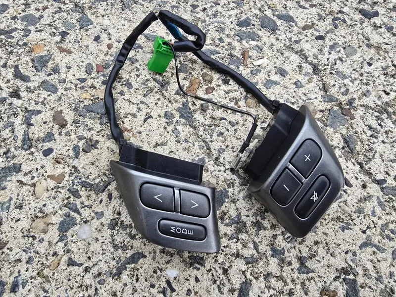 Oem Subaru Liberty Gen 4 Steering Wheel Stereo Volume Control Up Down Buttons 1