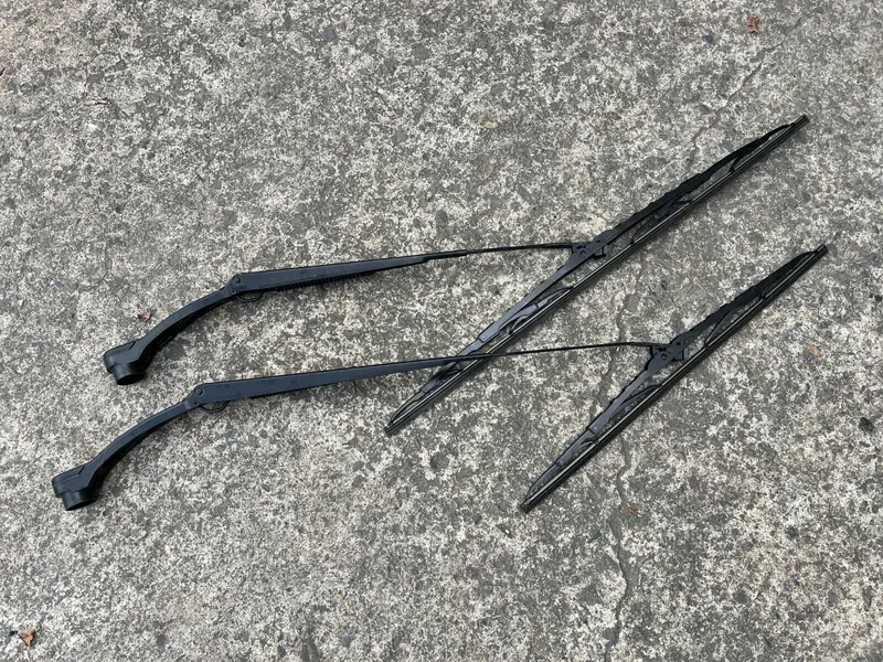 Oem Subaru Liberty Gen 5 2009 - 14 Windscreen Wiper Arms Pair Assembly 1