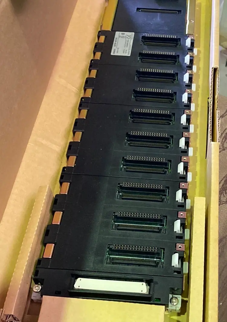 Omron Cs1w-Bc103 Cpu Back Plane 1