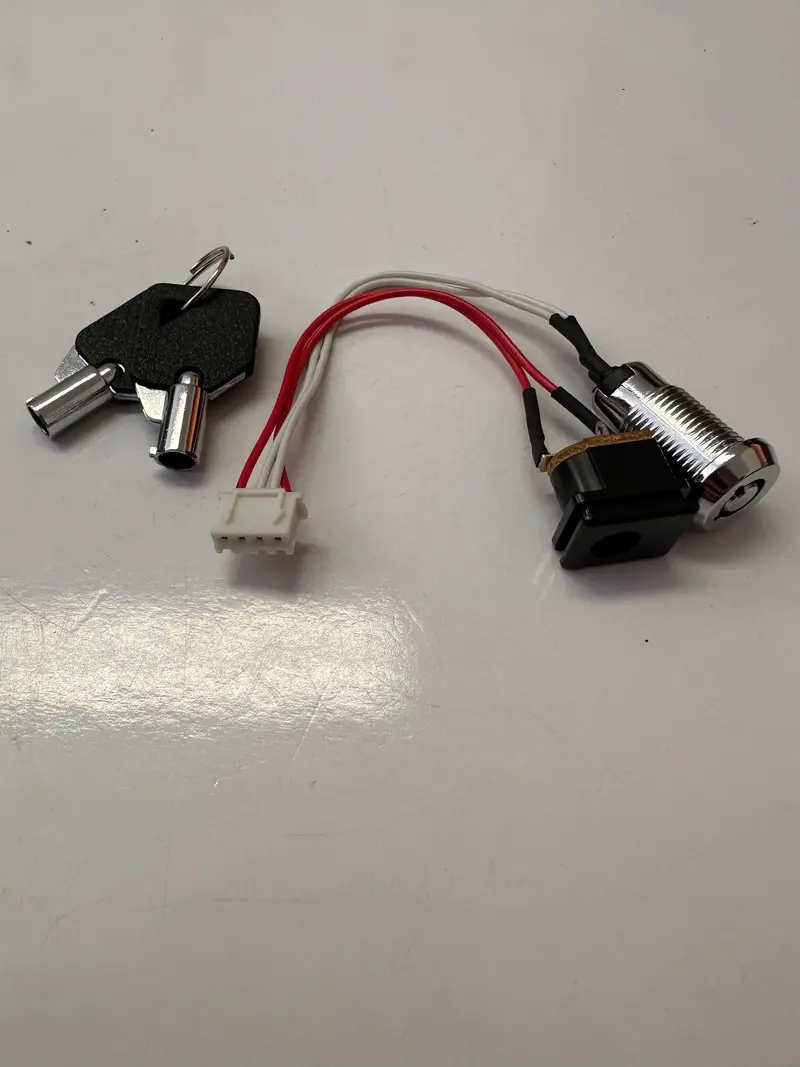 Pc Case Keylock With Tubular Key And Four Wire Connector 1