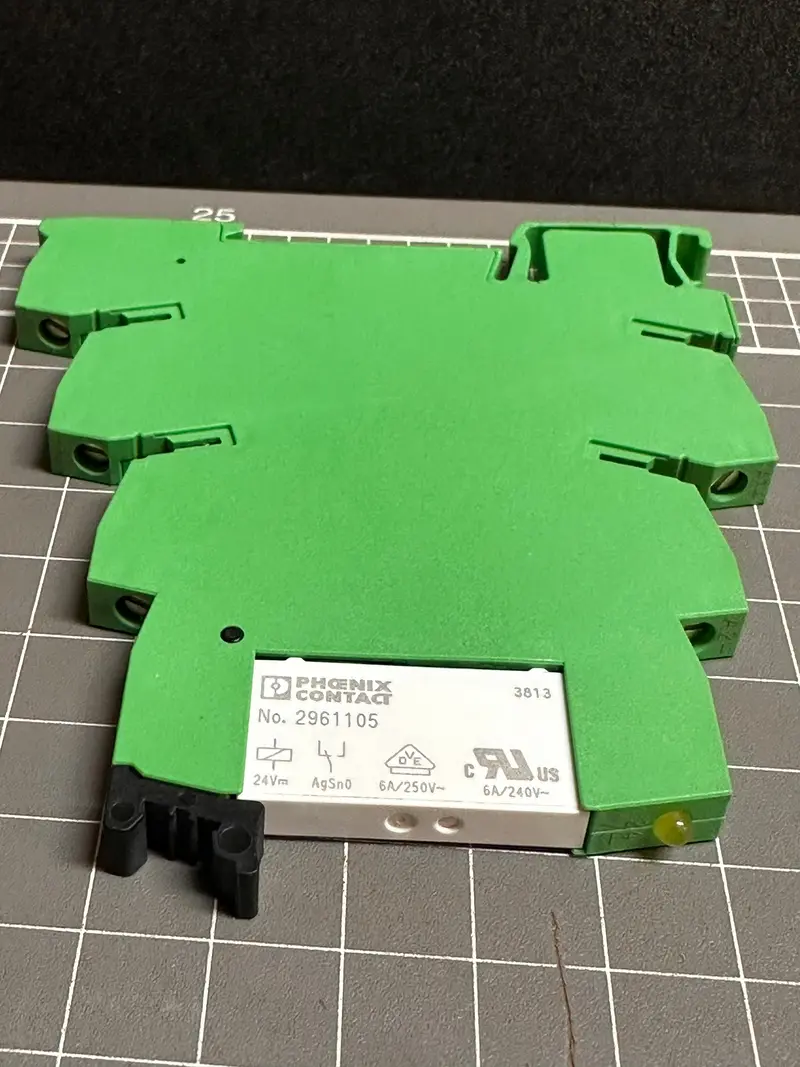 Phoenix Contact Plc-Bsc-24Dc/21 Relay Module 2966171 1