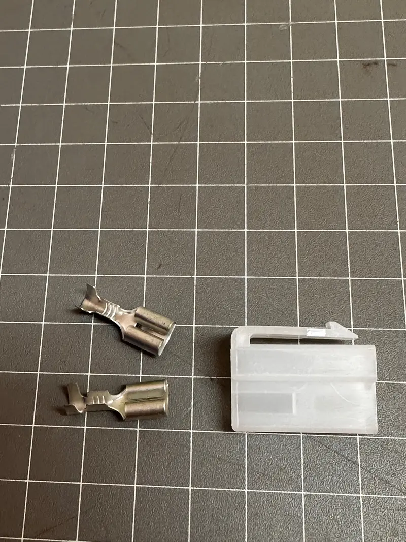 Qvee 2 Way Housing Qc Connector With Female Terminals Qvc2m10 1