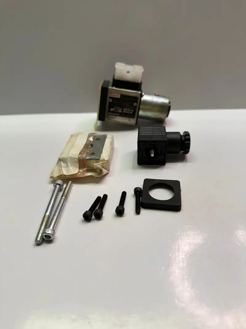 Rexroth Hed8oh20/200K14 Hydro-Electro Piston Type Pressure Switch R901099808 1