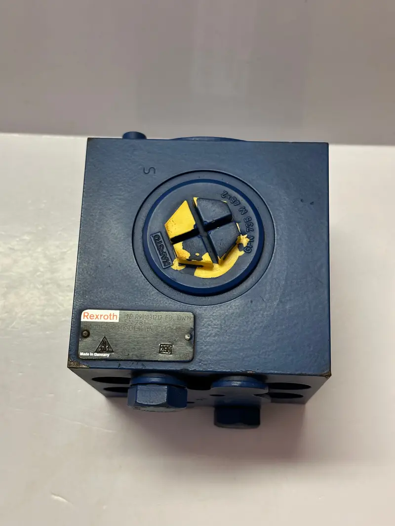 Rexroth R901031212 Check Valve/Hydraulic Control Block 1
