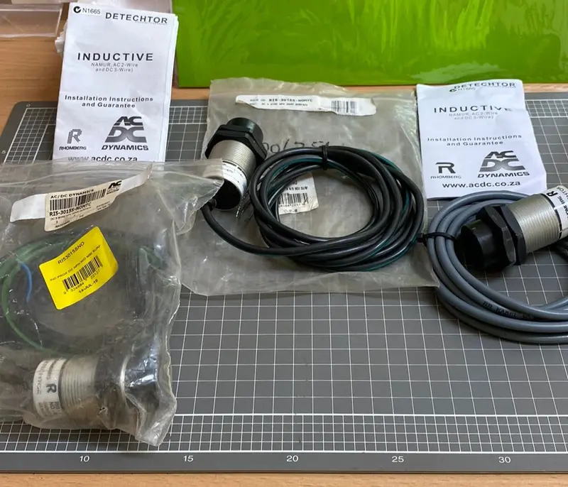 Rhomberg 10-60Vdc 3-Wire Npn M30 Ind Sensor N/C Surface  Ri5-3015S-Nomtc ( Ri53015sno) 1