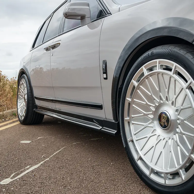 Rolls Royce Cullinan Carbon Fibre Side Skirts - Ct Design 1