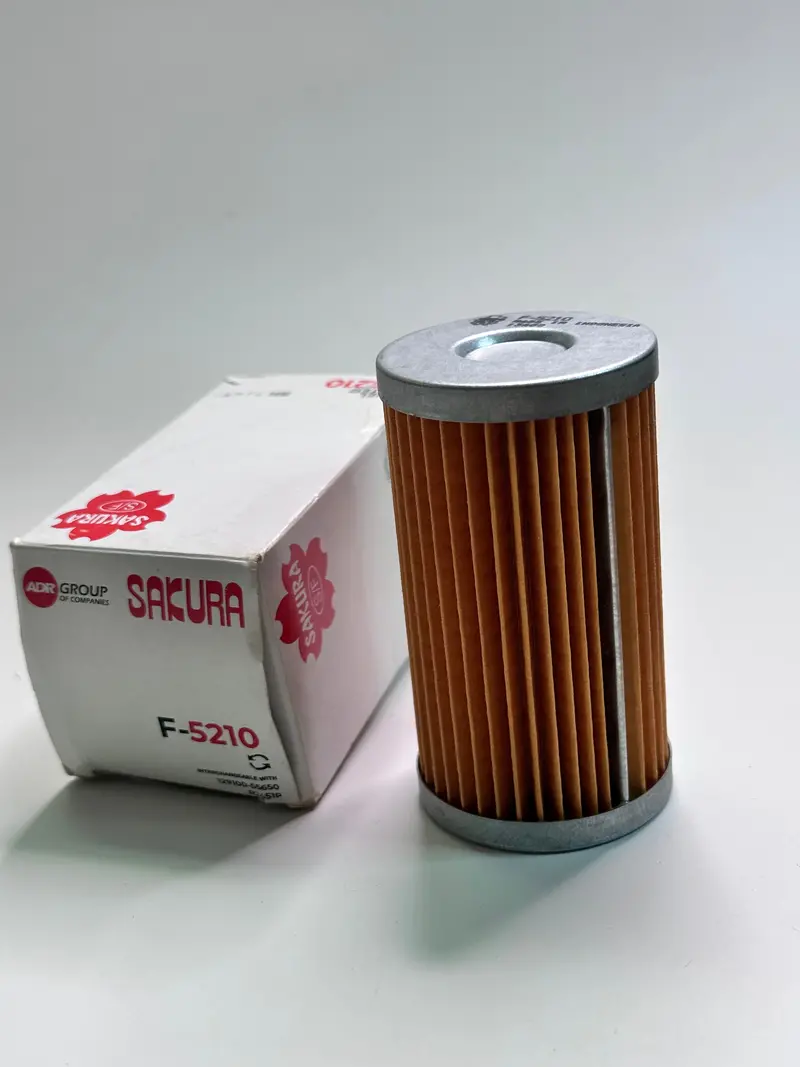 Sakura F-5210 Fuel Filter Element For 15521-43160 1