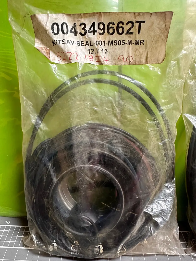 Seal Kit 004349662T 1