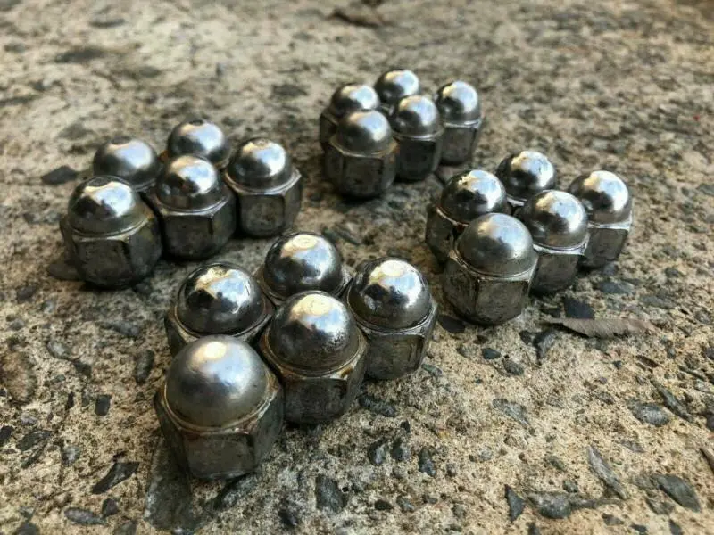 Set Of 20 X Subaru Liberty Outback Impreza Oem Wheel Nuts Lug Nut Stud Bolts 1