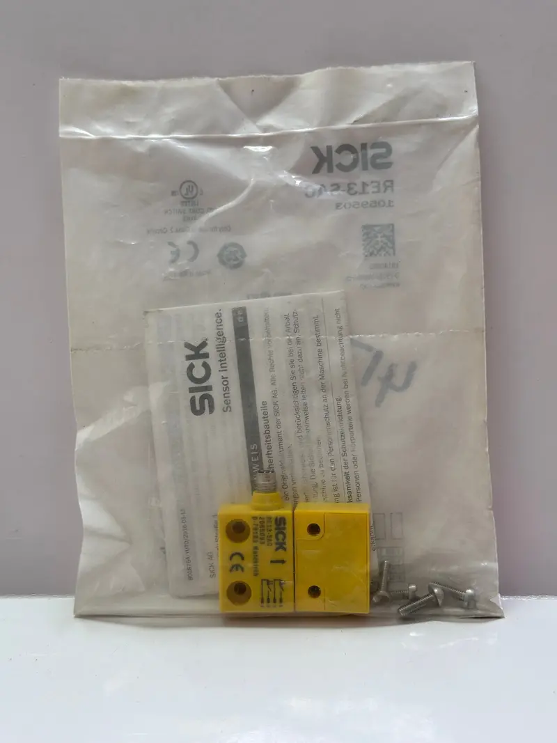 Sick Re13 Series Magnetic Non-Contract Safety Switch, 30V Dc, Plastic, 2No, M8 1059503 1