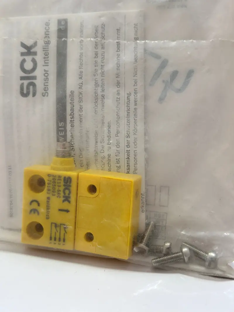 Sick Re13 Series Magnetic Non-Contract Safety Switch, 30V Dc, Plastic, 2No, M8 1059503 2