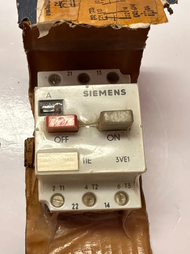 Siemens 3Ve1010-2C Circuit Breaker 0.16-0.25A 1