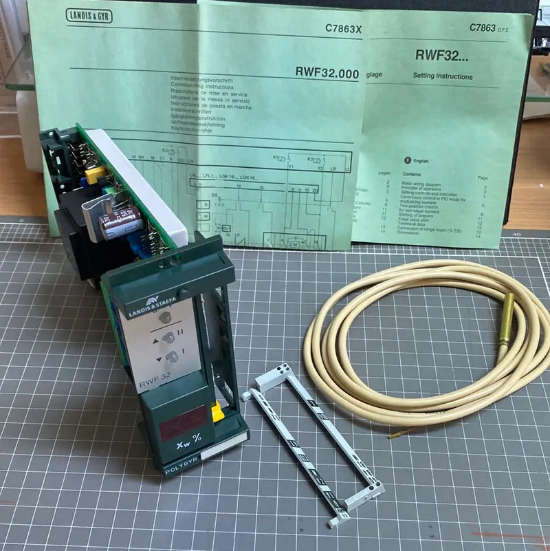 Siemens Landis & Staefe Rwf 32.000 C7863 Polygyr Controller 1