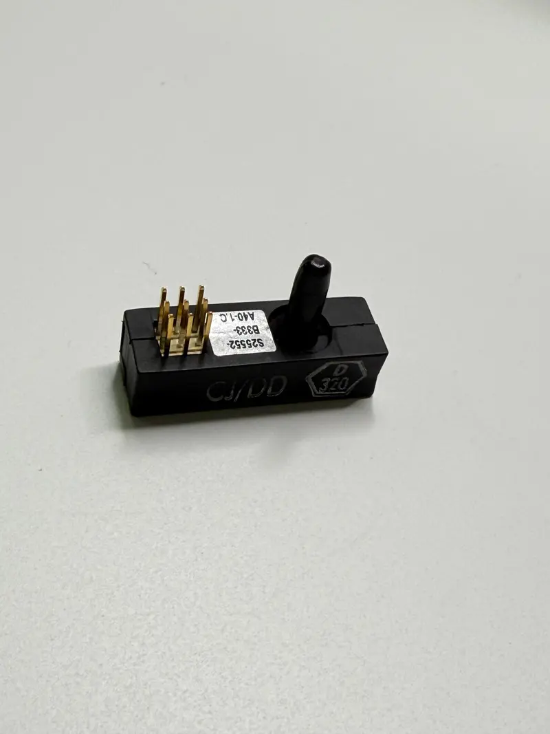 Siemens S25552-B333-A400 Id Plug 1