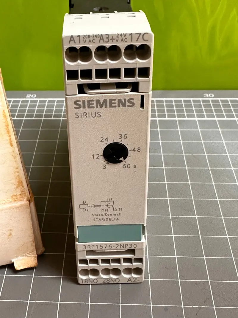 Siemens Sirius 3Rp1576-2Np30 Timing Relay 1