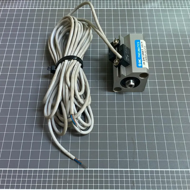 Smc Cdq2b20-25D-A73l Compact Cylinder 1