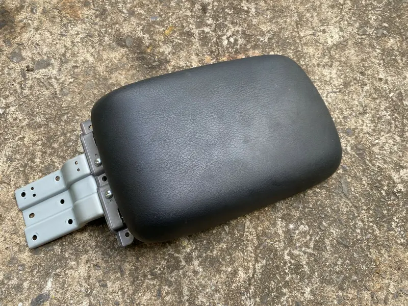 Subaru Forester 2010 Sh Centre Console Lid Arm Rest Trim Cover Flip Black Slider 1