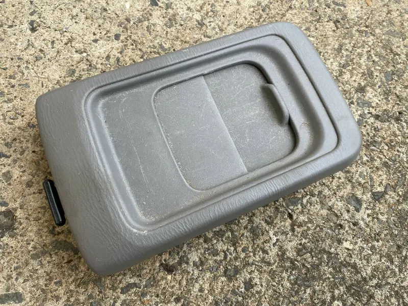 Subaru Forester Sf 2001 Interior Centre Center Console Lid Arm Rest Trim Piece 1