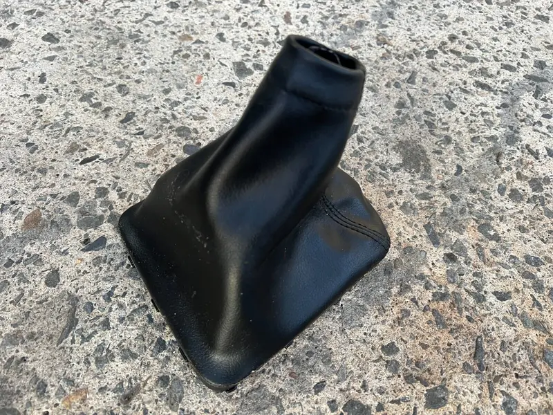Subaru Forester Sh 08 -12 6 Speed Gear Shifter Cover Leather Boot Surround Black 1