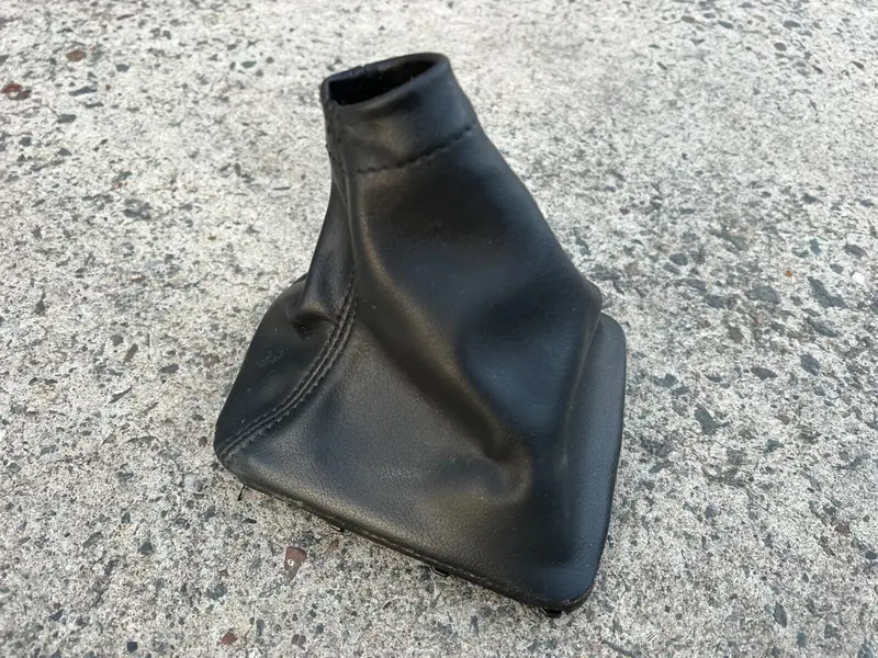 Subaru Forester Sh 08 -12 6 Speed Gear Shifter Cover Leather Boot Surround Black 1