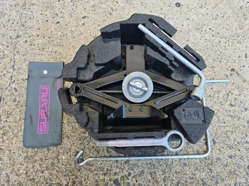 Subaru Forester Sh 08 - 12 Factory Spare Wheel Brace Tow Tool Kit Jack Genuine 1