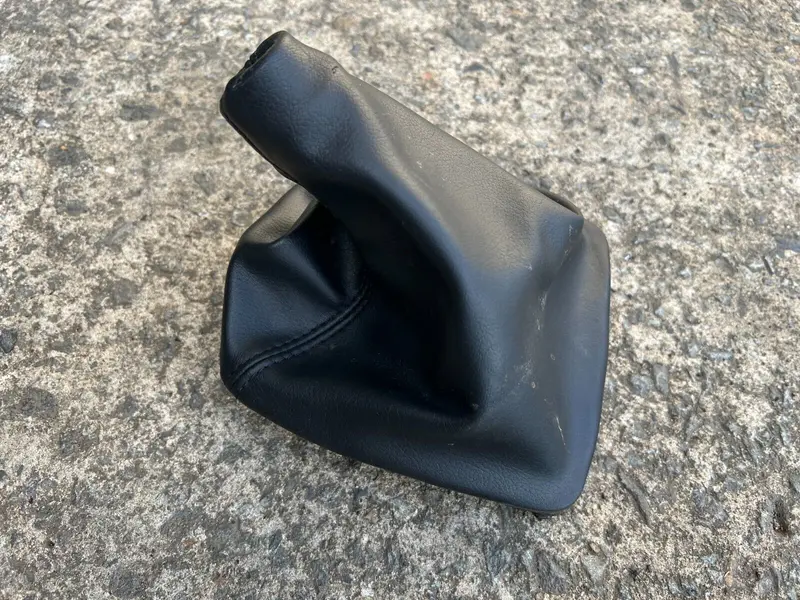 Subaru Forester Sh 08 - 12 Petrol Manual Gear Shifter Cover Leather Boot 5 Speed 1