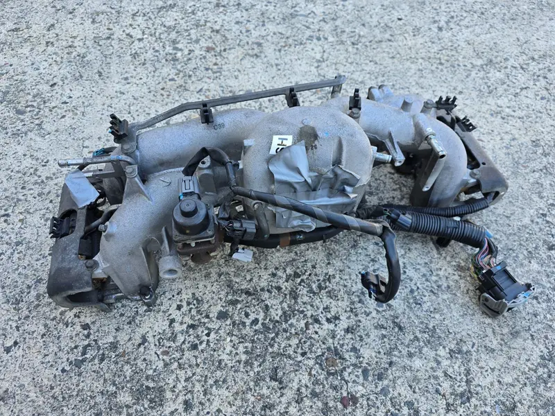 Subaru Forester Sh Ej25 08 - 10 Factory Air Intake Inlet Manifold Egr Coil Plug 1
