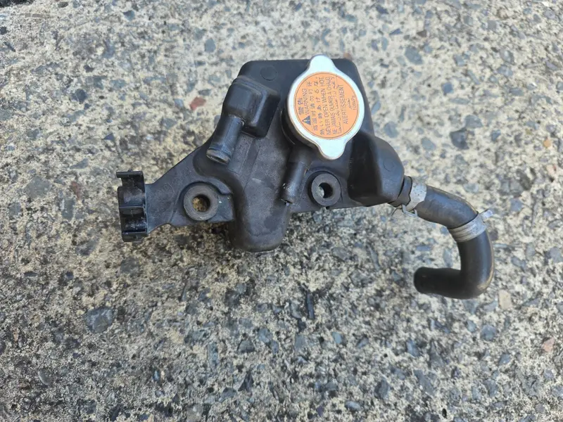 Subaru Forester Sh Xt 08 -12 Coolant Expansion Top Turbo Tank Reservoir Overflow 1
