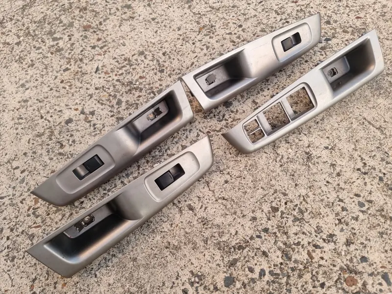 Subaru Forester Sh Xt 08 - 12 Interior Door Card Grab Handles Trims Silver Set 1