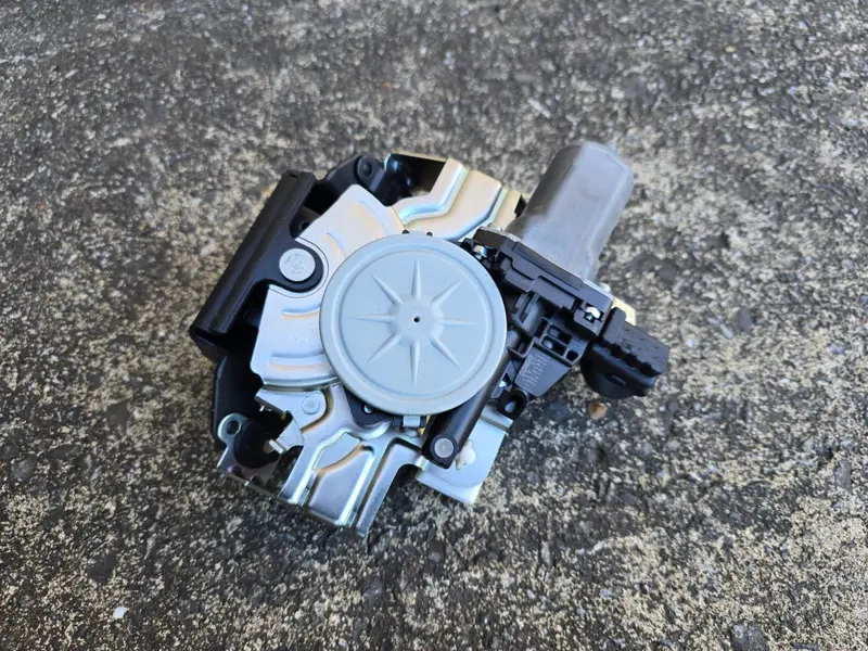 Subaru Forester Sj 2012 - 2018 Boot Lid Tailgate Hatch Lock Actuator Mechanism 1