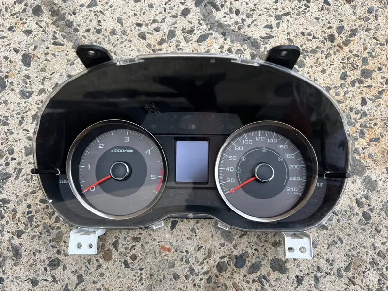 Subaru Forester Sj 2013 -15 Manual Turbo Diesel Instrument Cluster Ee20 213,325K 1