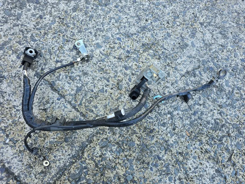 Subaru Forester Sj 2016 - 2018 Engine Bay Battery Leads Loom Terminals Fuse 1