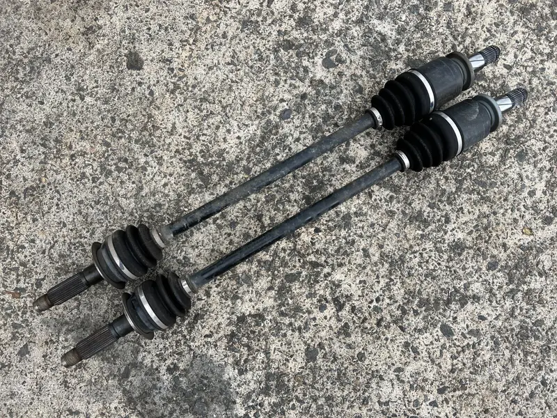 Subaru Forester Sj Turbo Diesel 12 - 18 Rear Cvs Driveshafts Set Pair Cv Joint 1