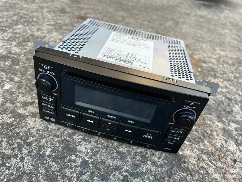 Subaru Forester Wagon Sh 2011 - 2012 Stereo Cd Mp3 Player Head Unit Aux 3300B 1